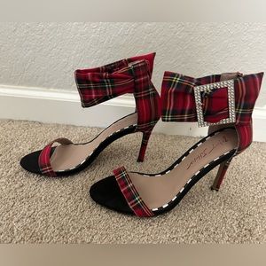 Betsy Johnson Christmas heel